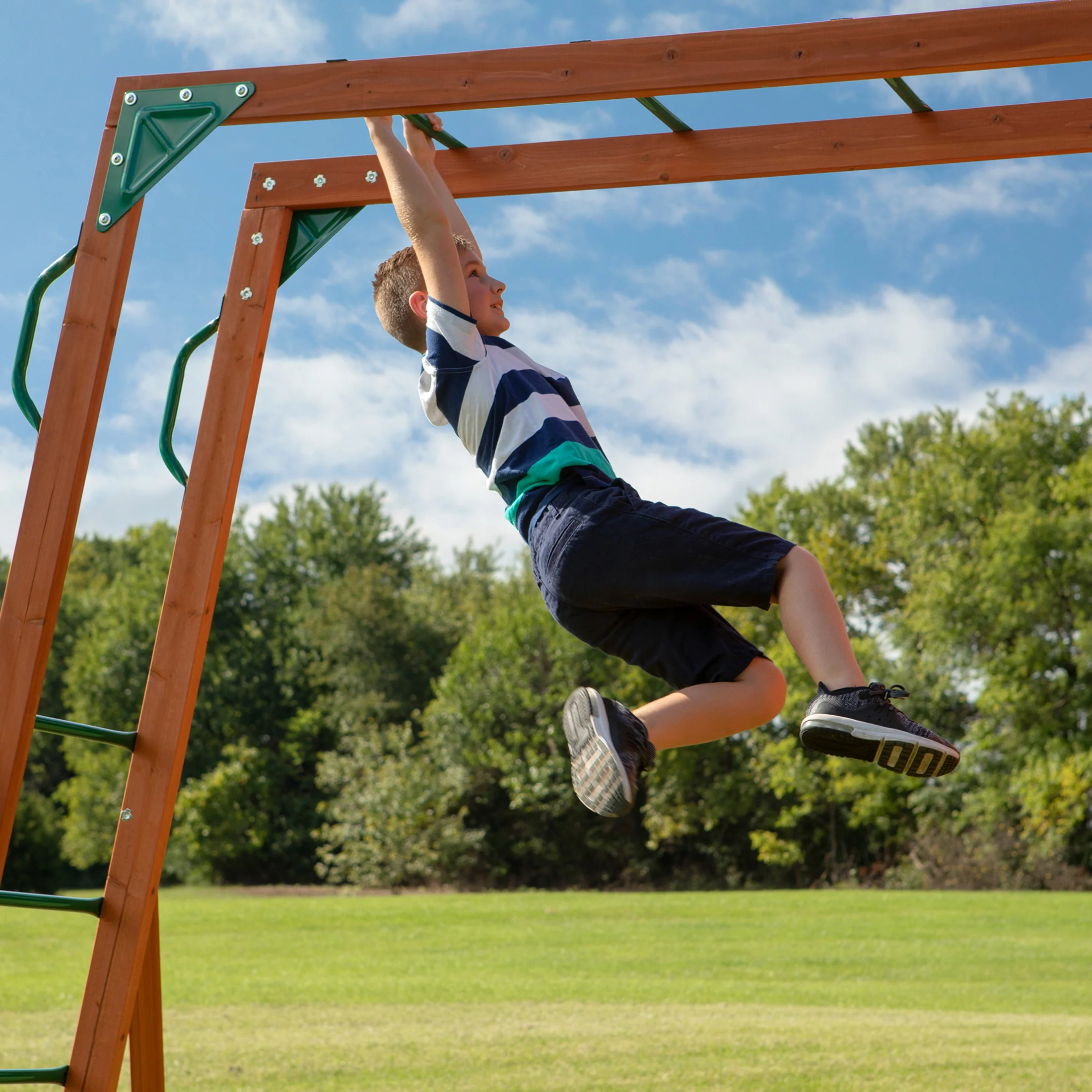 Skyfort II Swing Set - Image 4