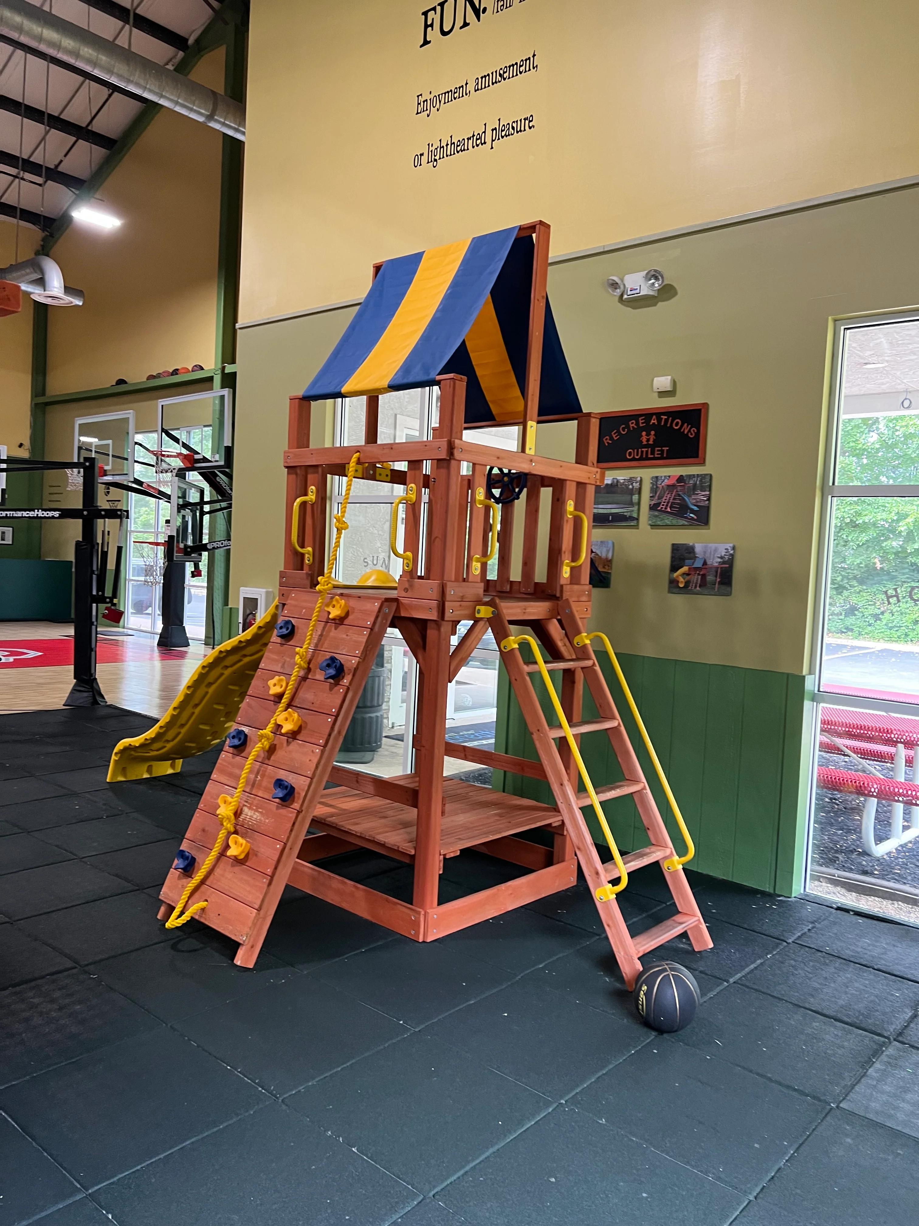 Classic Fort Swing Set (11A) - Image 6